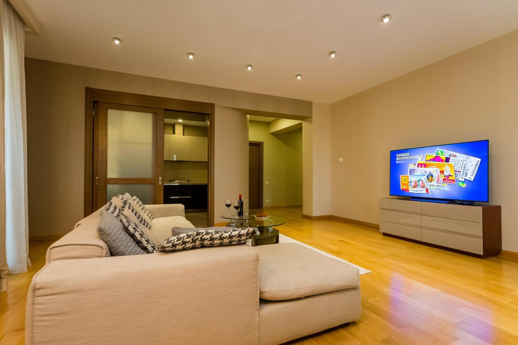 New Age Living Appartement Tbilisi Buitenkant foto