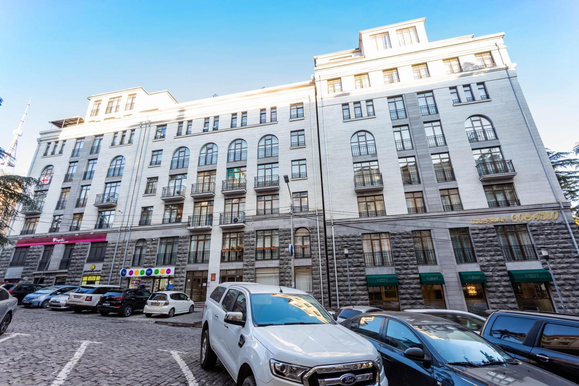 New Age Living Appartement Tbilisi Buitenkant foto