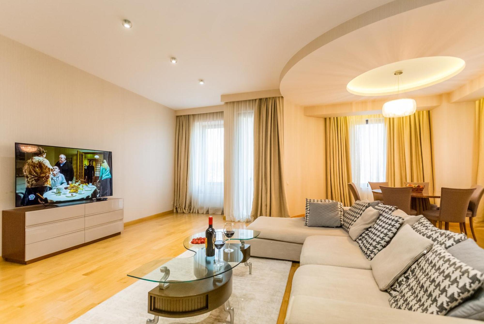 New Age Living Appartement Tbilisi Buitenkant foto