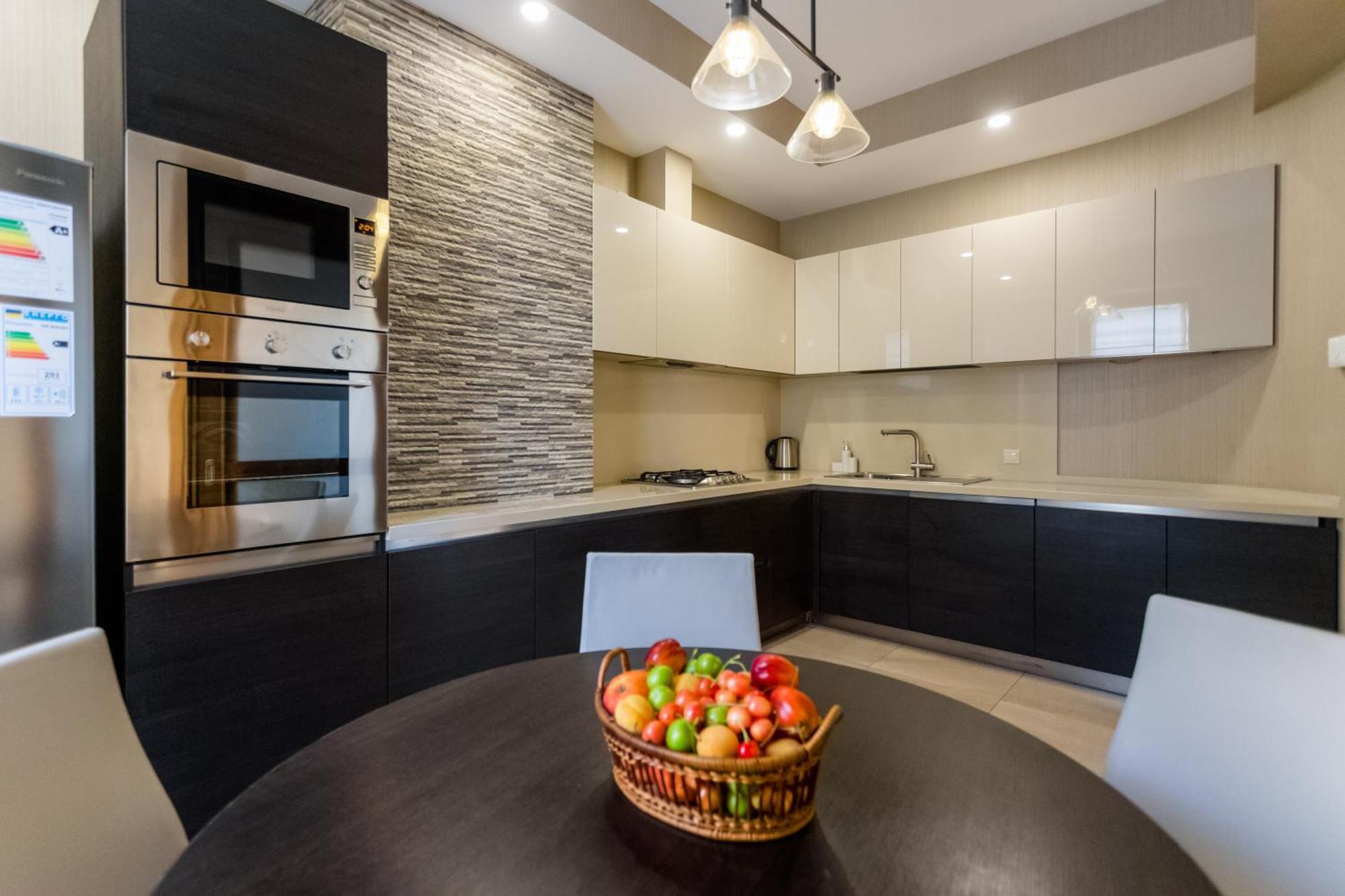 New Age Living Appartement Tbilisi Buitenkant foto